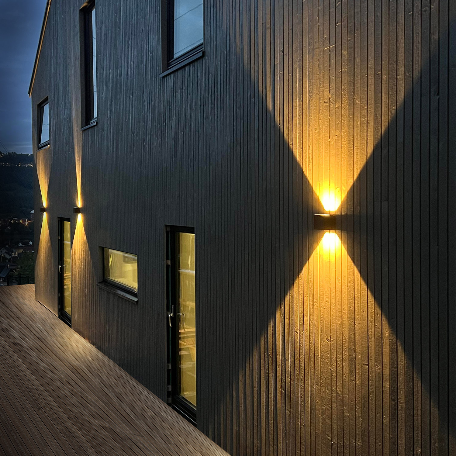 Plaza Up&Down 900lm 830 15°-210° 10W BK